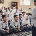 Siswa SMP Islam terbaik di Jogja sedang belajar tahfidz Al-Quran