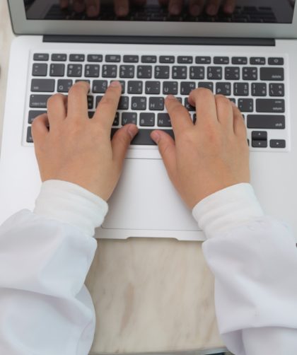 Cek kesehatan domain