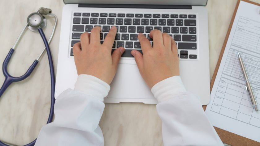 Cek kesehatan domain