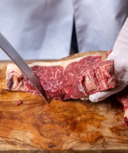 cara memotong tulang sapi kurban cepat