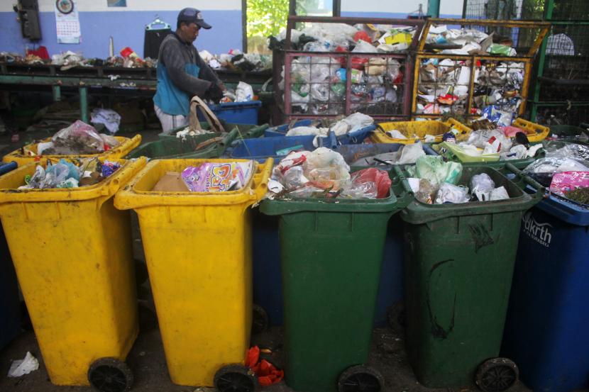 pengolahan plastik bekas untuk mengurangi limbah